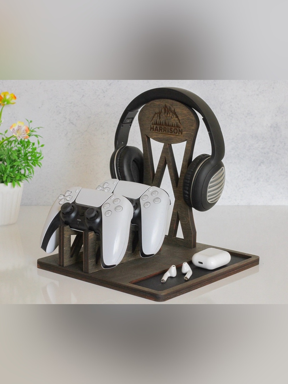 Wood PS5 Controller and Headphone Stand
